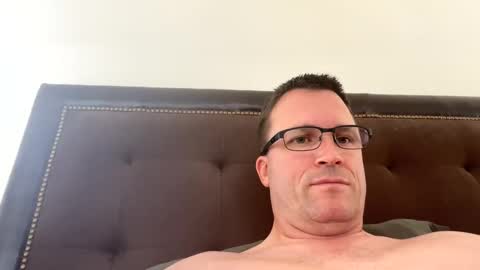 Snapshot of bigger22332233 chatting on 12-22-24, 06:15 bigger22332233 online show from 12-22-24, 06:15