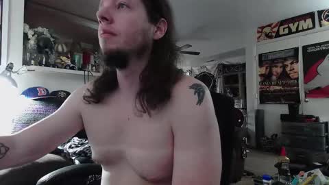 biggerisbetter21 online show from 10-09-25, 07:34