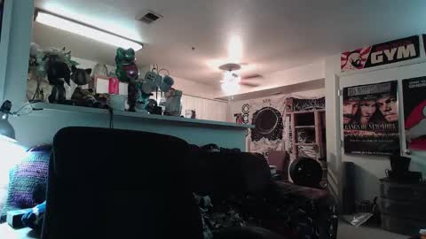 biggerisbetter21 online show from 03-02-26, 07:37