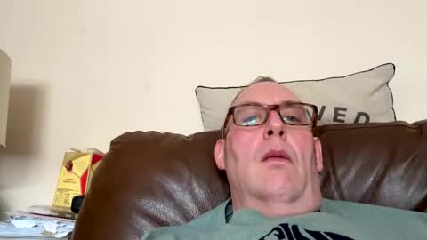 Snapshot of biggloves4bighands chatting on 11-29-25, 02:09 biggloves4bighands online show from 11-29-25, 02:09