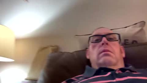 Snapshot of biggloves4bighands chatting on 12-14-25, 11:42 biggloves4bighands online show from 12-14-25, 11:42