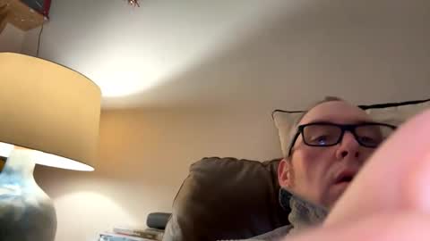 Snapshot of biggloves4bighands chatting on 12-16-25, 02:44 biggloves4bighands online show from 12-16-25, 02:44