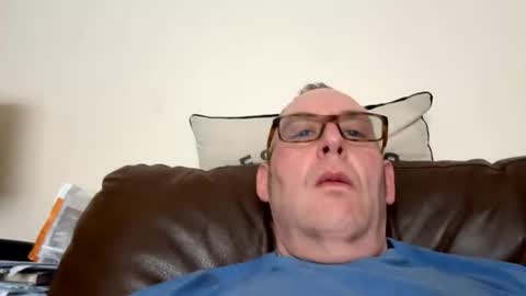 Snapshot of biggloves4bighands chatting on 02-07-26, 01:15 biggloves4bighands online show from 02-07-26, 01:15