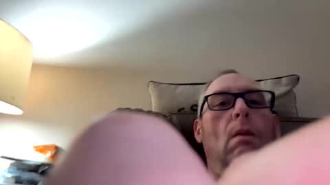 Snapshot of biggloves4bighands chatting on 03-14-26, 12:06 biggloves4bighands online show from 03-14-26, 12:06