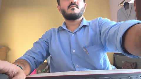 bighandsomesatisfy online show from 04-15-26, 10:55