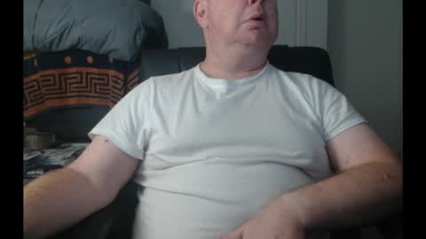 Snapshot of bighorn1981 chatting on 05-27-26, 01:52 bighorn1981 online show from 05-27-26, 01:52