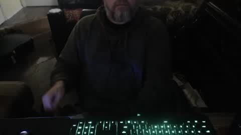 bighugmugg online show from 03-11-26, 11:05