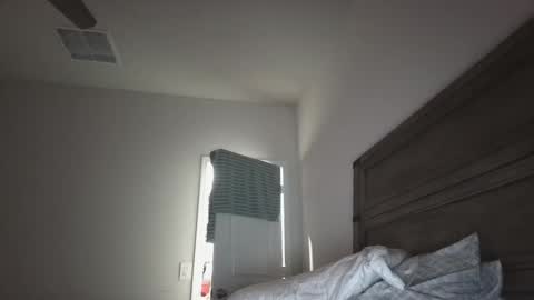 Snapshot of bigjraw2487 chatting on 10-29-25, 05:42 bigjraw2487 online show from 10-29-25, 05:42