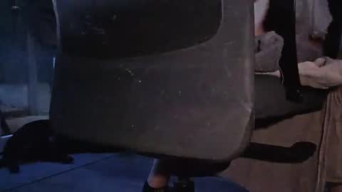 Snapshot of bigomale63 chatting on 12-14-24, 07:40 Anton online show from 12-14-24, 07:40