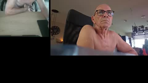 Snapshot of bigomale63 chatting on 03-02-25, 07:43 Anton online show from 03-02-25, 07:43