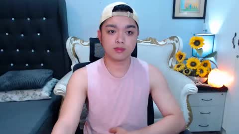 Snapshot of bigshowforyouxx chatting on 02-22-25, 10:29 Jay online show from 02-22-25, 10:29