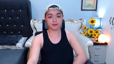 Snapshot of bigshowforyouxx chatting on 02-24-25, 10:37 Jay online show from 02-24-25, 10:37