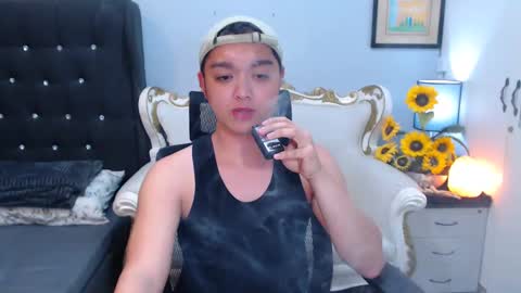 Snapshot of bigshowforyouxx chatting on 02-24-25, 01:42 Jay online show from 02-24-25, 01:42