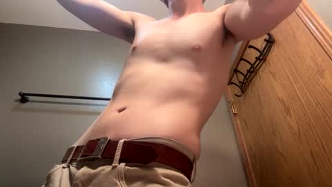 Snapshot of bigskinnyboyshh chatting on 12-24-24, 06:06 bigskinnyboyshh online show from 12-24-24, 06:06