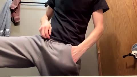 Snapshot of bigskinnyboyshh chatting on 01-07-25, 11:56 bigskinnyboyshh online show from 01-07-25, 11:56