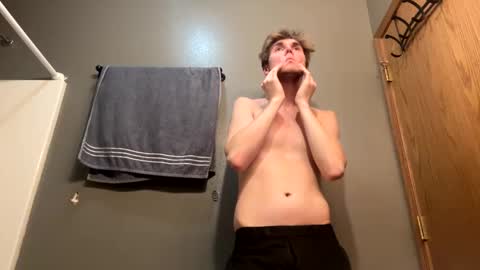 Snapshot of bigskinnyboyshh chatting on 01-10-25, 06:09 bigskinnyboyshh online show from 01-10-25, 06:09