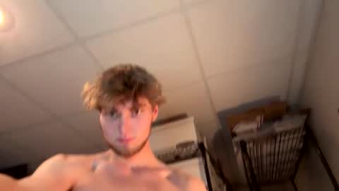 Snapshot of bigskinnyboyshh chatting on 02-09-25, 06:22 bigskinnyboyshh online show from 02-09-25, 06:22