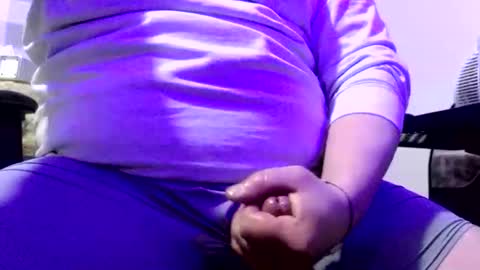 Snapshot of bigsmilekyle chatting on 12-20-25, 12:18 bigsmilekyle online show from 12-20-25, 12:18