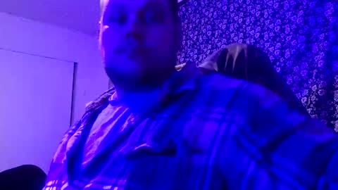 Snapshot of bigsmilekyle chatting on 02-10-26, 05:22 bigsmilekyle online show from 02-10-26, 05:22