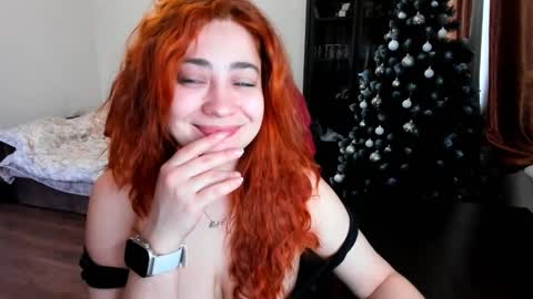 Snapshot of bigsmiletits chatting on 01-29-25, 07:04 Julia online show from 01-29-25, 07:04