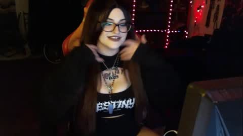 Lealithhh online show from 11-22-25, 10:14