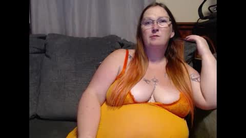 Kim online show from 09-10-25, 04:56