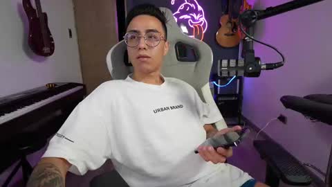 bigxboy96 online show from 02-18-25, 07:10