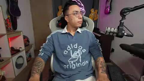 bigxboy96 online show from 11-01-25, 03:52