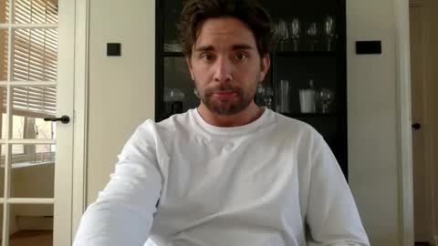 Snapshot of bikdig1 chatting on 02-08-25, 03:10 bikdig1 online show from 02-08-25, 03:10