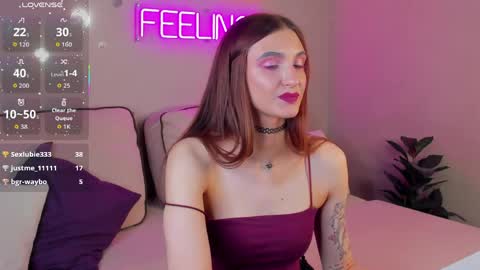 Snapshot of billie_simmons chatting on 05-11-26, 02:45 Alisha online show from 05-11-26, 02:45