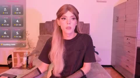 Snapshot of billiesimons chatting on 12-13-25, 10:48 Billie Simons online show from 12-13-25, 10:48