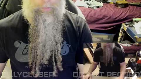 Snapshot of billycluber chatting on 11-27-25, 09:44 Billycluber online show from 11-27-25, 09:44