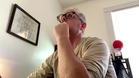 Snapshot of biltmoreguy chatting on 12-01-25, 03:39 biltmoreguy online show from 12-01-25, 03:39