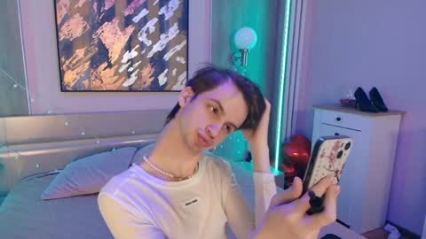 Bimbo boy online show from 05-31-26, 03:19