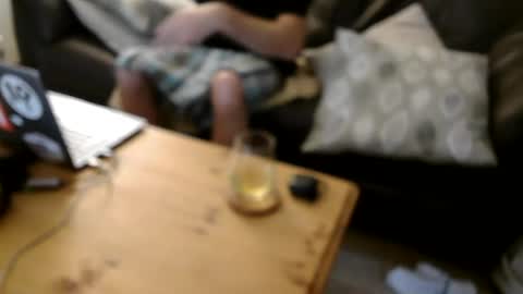 Snapshot of bindmedown chatting on 10-17-25, 08:55 bindmedown online show from 10-17-25, 08:55