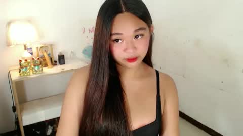 binnie_katchins online show from 11-30-25, 08:13