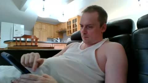 Snapshot of bird8888 chatting on 09-30-25, 07:19 bird8888 online show from 09-30-25, 07:19