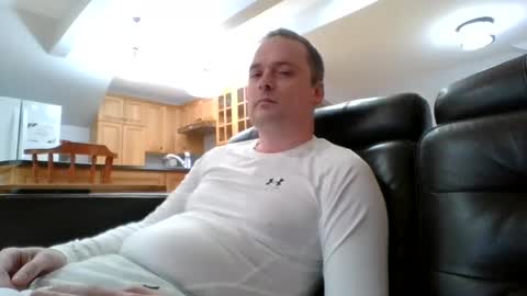 Snapshot of bird8888 chatting on 10-04-25, 08:18 bird8888 online show from 10-04-25, 08:18