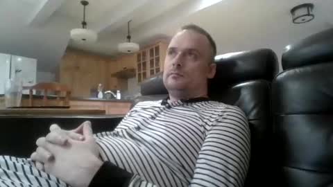 Snapshot of bird8888 chatting on 11-01-25, 07:05 bird8888 online show from 11-01-25, 07:05