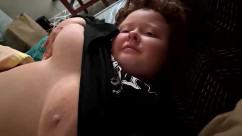 birdobihhh online show from 10-30-25, 02:18