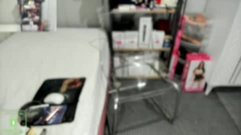 Snapshot of bisexyeliz35 chatting on 12-14-25, 06:23 bisex woman online show from 12-14-25, 06:23