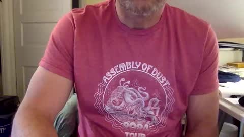 Snapshot of bisonbar chatting on 04-30-26, 03:07 BisonBar online show from 04-30-26, 03:07