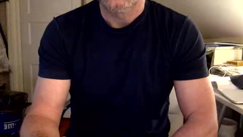 Snapshot of bisonbar chatting on 05-24-26, 06:13 BisonBar online show from 05-24-26, 06:13