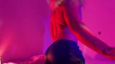 Snapshot of bizarr_o chatting on 09-23-25, 11:30 bizarr_o online show from 09-23-25, 11:30