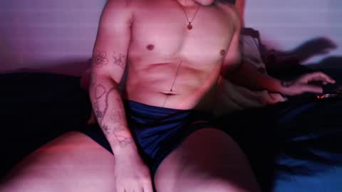 Snapshot of bizarr_o chatting on 07-27-26, 02:40 bizarr_o online show from 07-27-26, 02:40