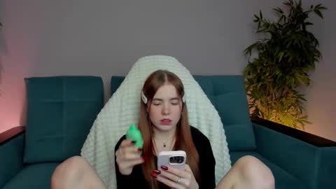 Julia online show from 02-15-25, 03:28