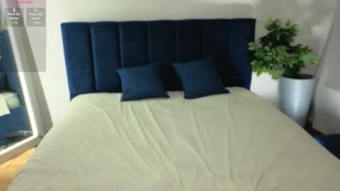 Julia online show from 09-21-25, 09:16