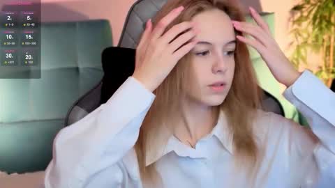 Julia online show from 09-28-25, 08:52