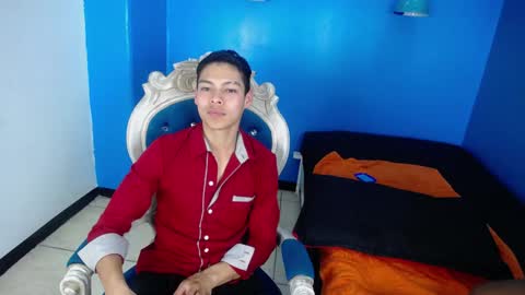 blacckandwhitte online show from 12-23-24, 08:03