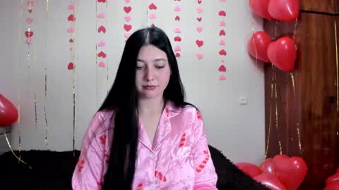 Snapshot of black_berry_bla_ck chatting on 02-15-25, 12:33 black_berry_bla_ck online show from 02-15-25, 12:33